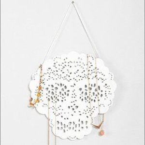 UO lace skull jewelry organizer